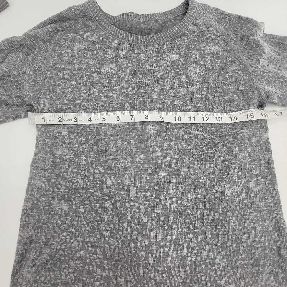 Women’s Lululemon Rest Less Long Sleeve Athletic shirt Size Medium - Picture 6 of 10